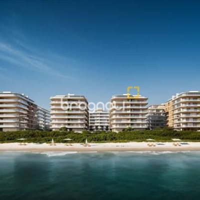 Apartamento com 181m², 3 quartos (sendo 3 suítes), 2 garagens, no bairro Jurerê Internacional em Florianópolis