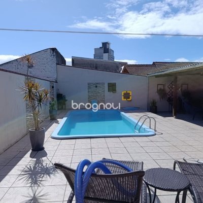 Casa com 90m², 3 quartos (sendo 1 suíte), 2 garagens, no bairro Universitário em Biguaçu