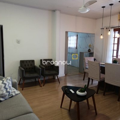 Casa com 90m², 3 quartos (sendo 1 suíte), 2 garagens, no bairro Universitário em Biguaçu