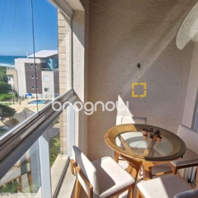 Apartamento com 165m², 3 quartos (sendo 3 suítes), 2 garagens, no bairro Santinho em Florianópolis