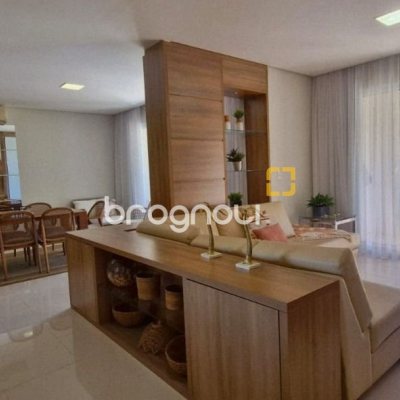 Apartamento com 165m², 3 quartos (sendo 3 suítes), 2 garagens, no bairro Santinho em Florianópolis