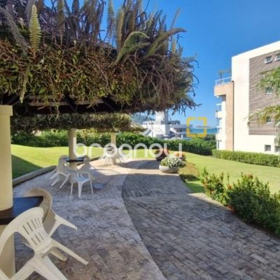 Apartamento com 165m², 3 quartos (sendo 3 suítes), 2 garagens, no bairro Santinho em Florianópolis