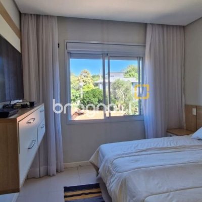 Apartamento com 165m², 3 quartos (sendo 3 suítes), 2 garagens, no bairro Santinho em Florianópolis