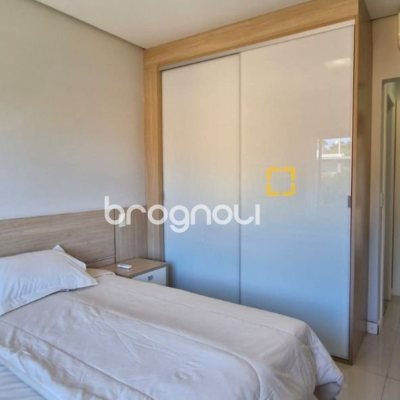Apartamento com 165m², 3 quartos (sendo 3 suítes), 2 garagens, no bairro Santinho em Florianópolis