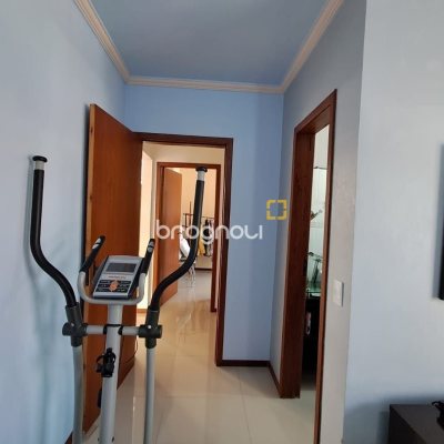 Apartamento com 50m², 2 quartos (sendo 1 suíte), 1 garagem, no bairro Ingleses em Florianópolis
