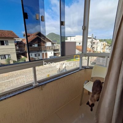 Apartamento com 50m², 2 quartos (sendo 1 suíte), 1 garagem, no bairro Ingleses em Florianópolis