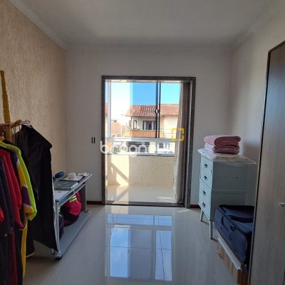 Apartamento com 50m², 2 quartos (sendo 1 suíte), 1 garagem, no bairro Ingleses em Florianópolis