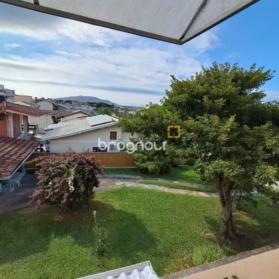 Apartamento com 50m², 2 quartos (sendo 1 suíte), 1 garagem, no bairro Ingleses em Florianópolis