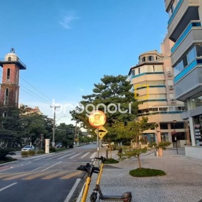 Apartamento com 83m², 2 quartos (sendo 2 suítes), 1 garagem, no bairro Jurerê Internacional em Florianópolis