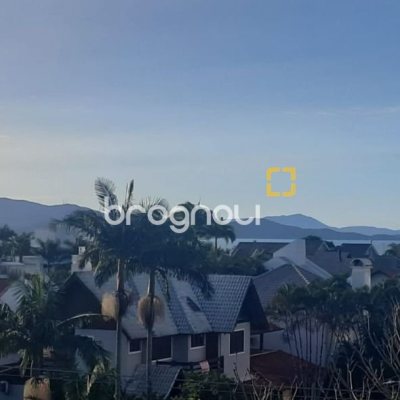 Apartamento com 83m², 2 quartos (sendo 2 suítes), 1 garagem, no bairro Jurerê Internacional em Florianópolis
