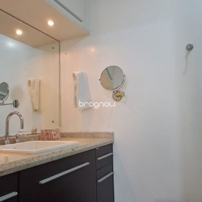 Apartamento com 83m², 2 quartos (sendo 2 suítes), 1 garagem, no bairro Jurerê Internacional em Florianópolis