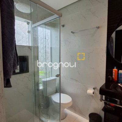 Casa com 412m², 6 quartos (sendo 6 suítes), 4 garagens, no bairro Ponta das Canas em Florianópolis
