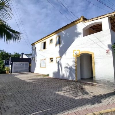 Casa com 412m², 6 quartos (sendo 6 suítes), 4 garagens, no bairro Ponta das Canas em Florianópolis