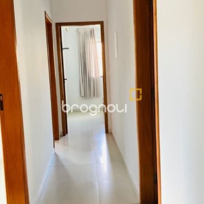 Casa com 130m², 3 quartos (sendo 1 suíte), 2 garagens, no bairro Campeche em Florianópolis