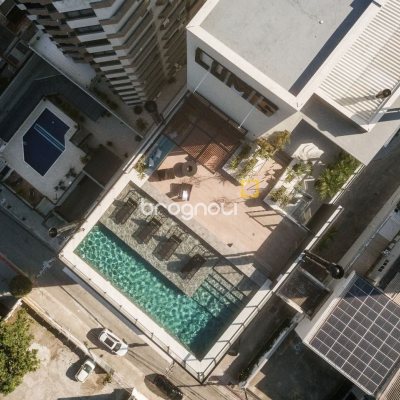 Apartamento com 73m², 2 quartos (sendo 1 suíte), 1 garagem, no bairro Centro em Florianópolis