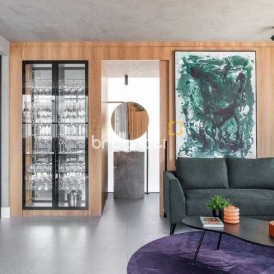 Apartamento com 73m², 2 quartos (sendo 1 suíte), 1 garagem, no bairro Centro em Florianópolis