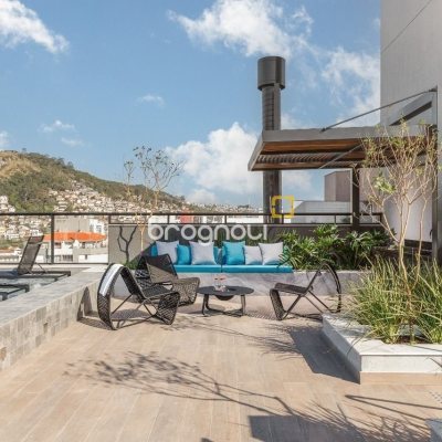 Apartamento com 73m², 2 quartos (sendo 1 suíte), 1 garagem, no bairro Centro em Florianópolis