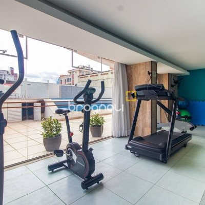 Apartamento com 85m², 3 quartos (sendo 1 suíte), 2 garagens, no bairro Estreito em Florianópolis