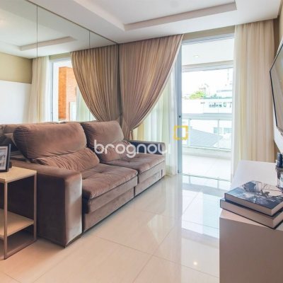 Apartamento com 85m², 3 quartos (sendo 1 suíte), 2 garagens, no bairro Estreito em Florianópolis