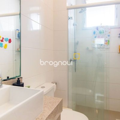 Apartamento com 85m², 3 quartos (sendo 1 suíte), 2 garagens, no bairro Estreito em Florianópolis