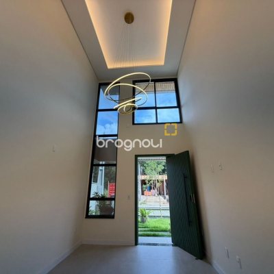 Casa com 165m², 3 quartos (sendo 1 suíte), 3 garagens, no bairro Forquilhas em São José