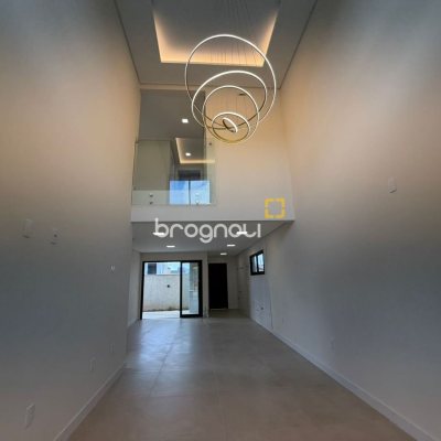 Casa com 165m², 3 quartos (sendo 1 suíte), 3 garagens, no bairro Forquilhas em São José