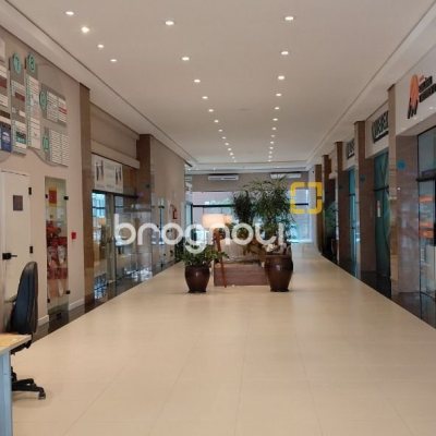 Loja com 111m², 1 garagem, no bairro Centro em Florianópolis