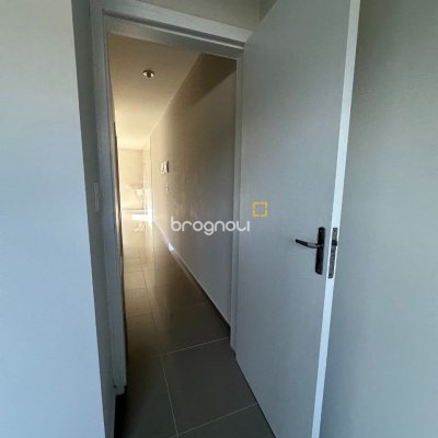 Casa de Condomínio com 47m², 2 quartos, 2 garagens, no bairro Forquilhas em São José
