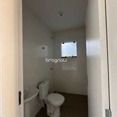 Casa de Condomínio com 47m², 2 quartos, 2 garagens, no bairro Forquilhas em São José