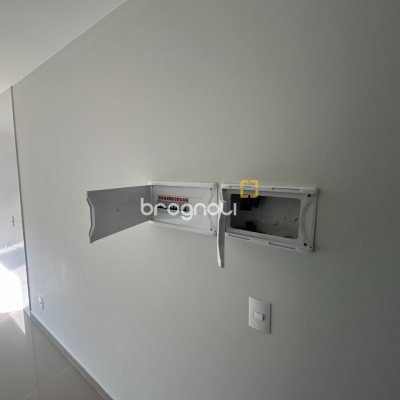 Casa de Condomínio com 47m², 2 quartos, 2 garagens, no bairro Forquilhas em São José