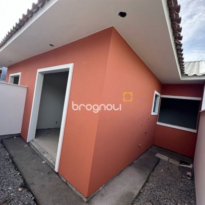 Casa com 50m², 2 quartos, 2 garagens, no bairro Forquilhas em São José