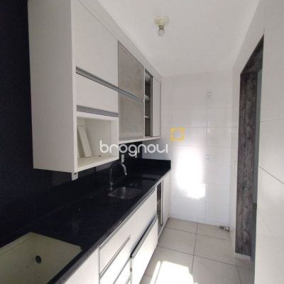 Apartamento com 58m², 2 quartos, 1 garagem, no bairro Serraria em São José
