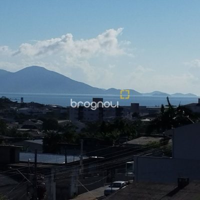 Apartamento com 58m², 2 quartos, 1 garagem, no bairro Serraria em São José