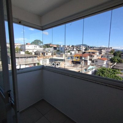 Apartamento com 58m², 2 quartos, 1 garagem, no bairro Serraria em São José
