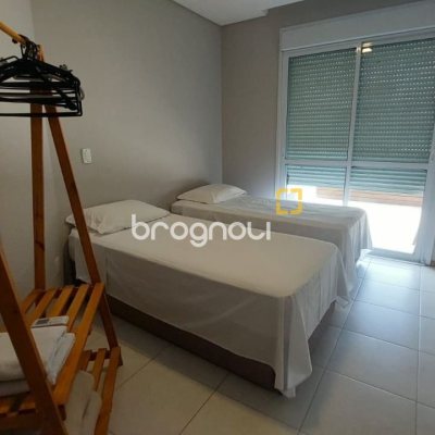 Cobertura com 157m², 2 quartos (sendo 1 suíte), 2 garagens, no bairro Campeche em Florianópolis
