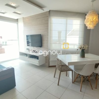 Cobertura com 157m², 2 quartos (sendo 1 suíte), 2 garagens, no bairro Campeche em Florianópolis