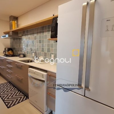 Apartamento com 147m², 3 quartos (sendo 3 suítes), 2 garagens, no bairro Jurerê Internacional em Florianópolis