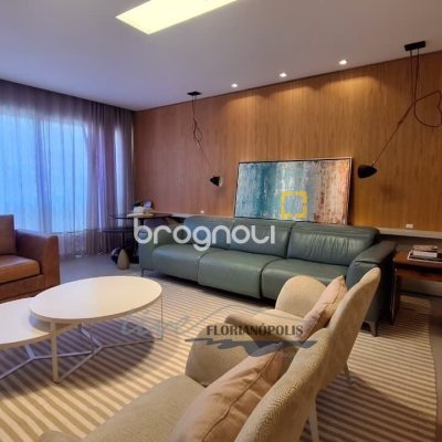 Apartamento com 147m², 3 quartos (sendo 3 suítes), 2 garagens, no bairro Jurerê Internacional em Florianópolis