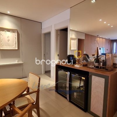 Apartamento com 147m², 3 quartos (sendo 3 suítes), 2 garagens, no bairro Jurerê Internacional em Florianópolis