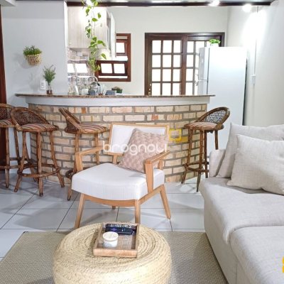 Casa de Condomínio com 73m², 2 quartos, 2 garagens, no bairro Lagoa da Conceição em Florianópolis