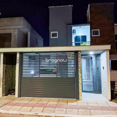 Casa com 115m², 3 quartos (sendo 2 suítes), 1 garagem, no bairro São João do Rio Vermelho em Florianópolis
