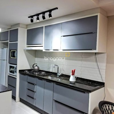 Casa com 115m², 3 quartos (sendo 2 suítes), 1 garagem, no bairro São João do Rio Vermelho em Florianópolis