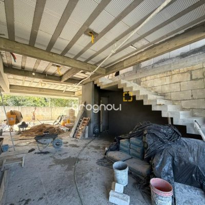 Casa de Condomínio com 470m², 4 quartos (sendo 4 suítes), 2 garagens, no bairro Pedra Branca em Palhoça