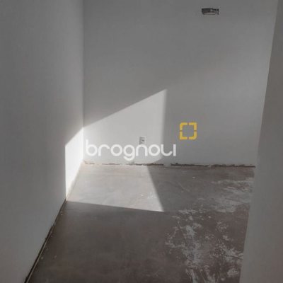Apartamento com 65m², 2 quartos (sendo 1 suíte), 1 garagem, no bairro Ingleses em Florianópolis