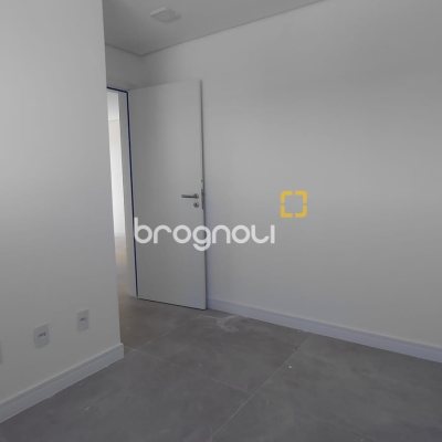 Apartamento com 65m², 2 quartos (sendo 1 suíte), 1 garagem, no bairro Ingleses em Florianópolis