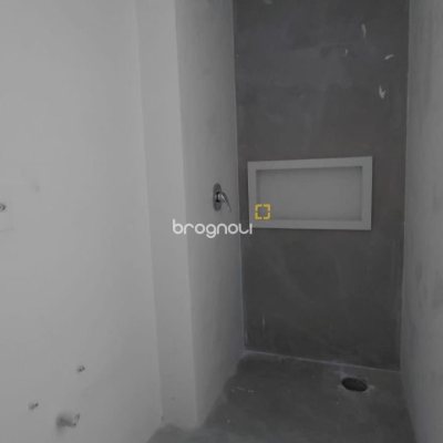 Apartamento com 65m², 2 quartos (sendo 1 suíte), 1 garagem, no bairro Ingleses em Florianópolis