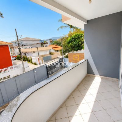 Casa com 145m², 3 quartos, 3 garagens, no bairro Ingleses em Florianópolis