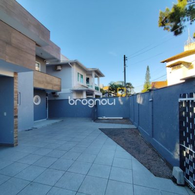 Casa com 145m², 3 quartos, 3 garagens, no bairro Ingleses em Florianópolis