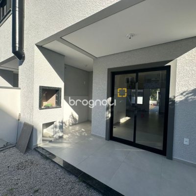 Casa com 86m², 2 quartos (sendo 2 suítes), 1 garagem, no bairro Ingleses em Florianópolis
