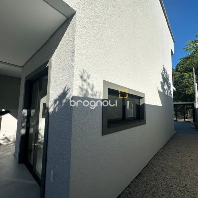 Casa com 86m², 2 quartos (sendo 2 suítes), 1 garagem, no bairro Ingleses em Florianópolis